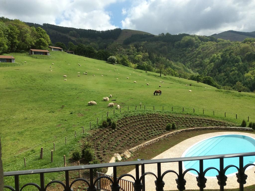 Palacio De Yrisarri By Irrisarri Land Igantzi Bagian luar foto