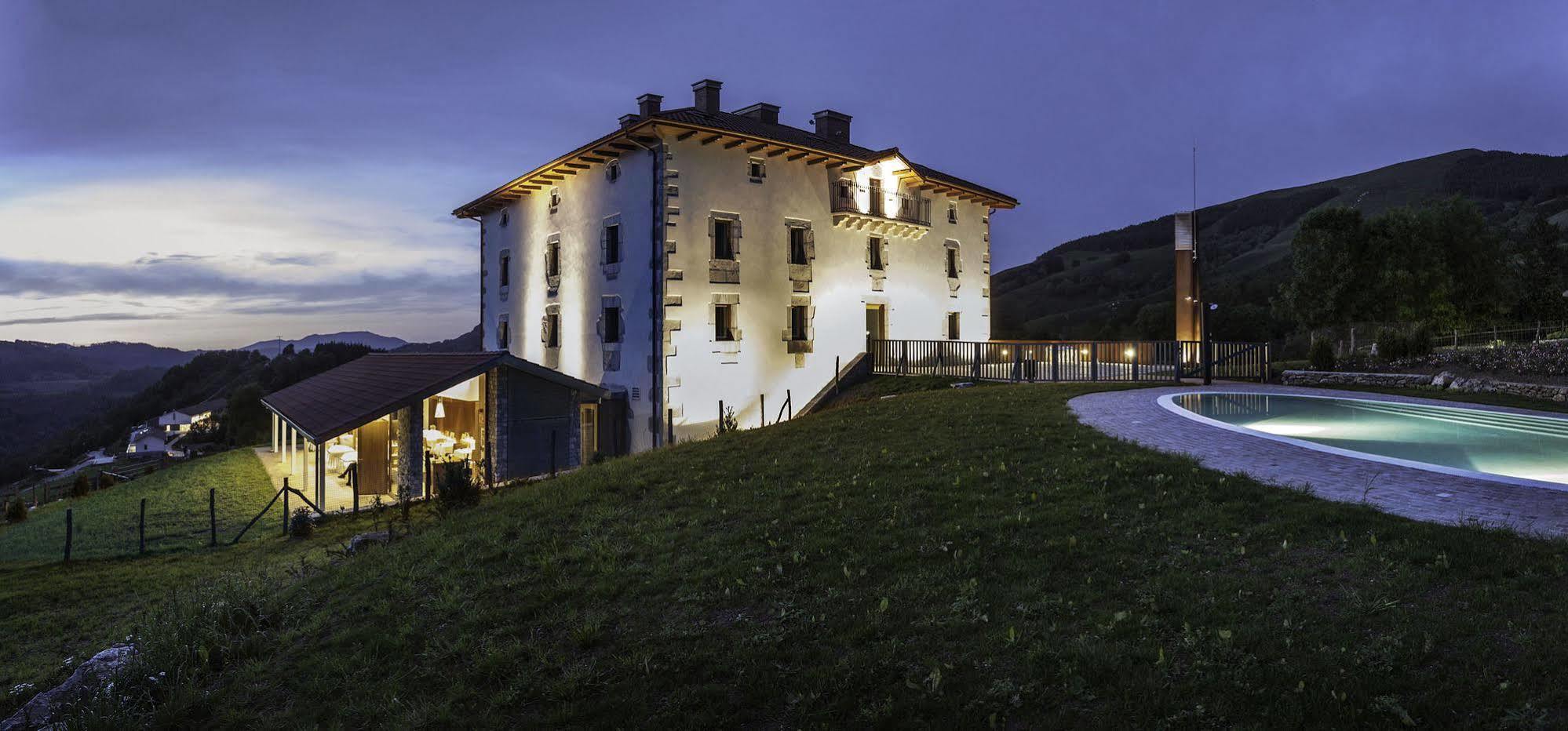 Palacio De Yrisarri By Irrisarri Land Igantzi Bagian luar foto